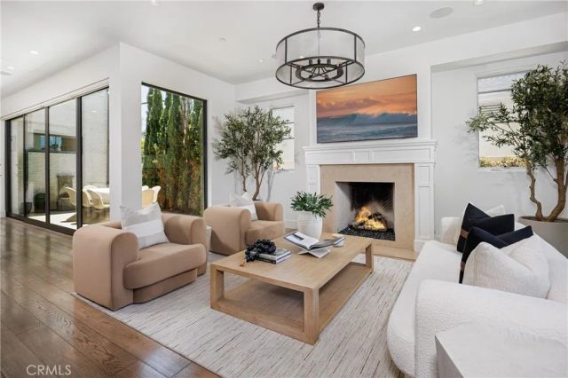 408 Poinsettia Avenue, Corona Del Mar, CA 92625