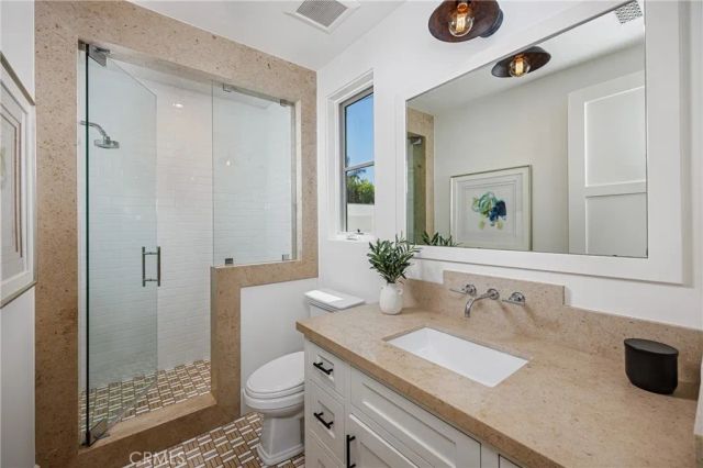 408 Poinsettia Avenue, Corona Del Mar, CA 92625