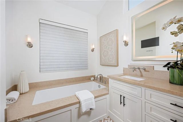 408 Poinsettia Avenue, Corona Del Mar, CA 92625