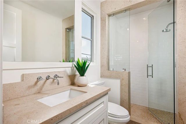 408 Poinsettia Avenue, Corona Del Mar, CA 92625