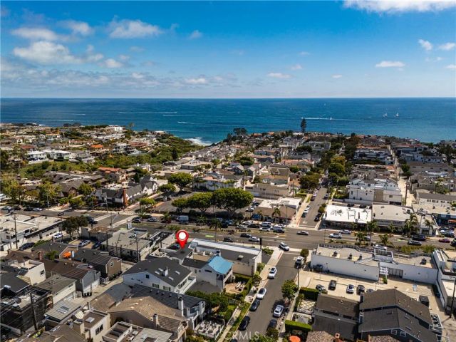 408 Poinsettia Avenue, Corona Del Mar, CA 92625