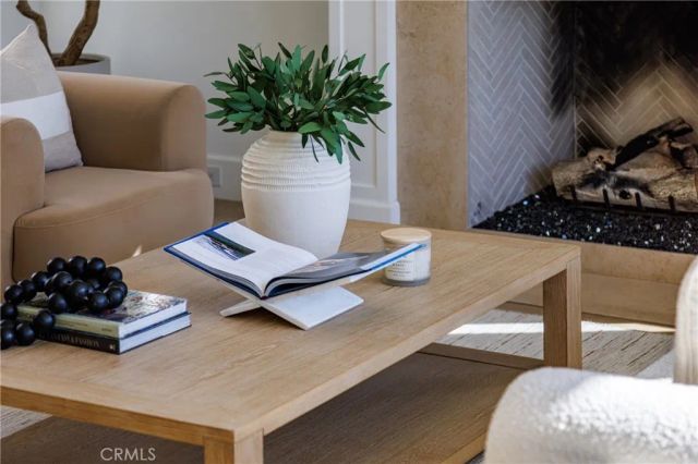 408 Poinsettia Avenue, Corona Del Mar, CA 92625