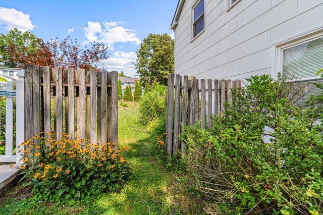 12422 SARAH LN, Bowie, MD 20715