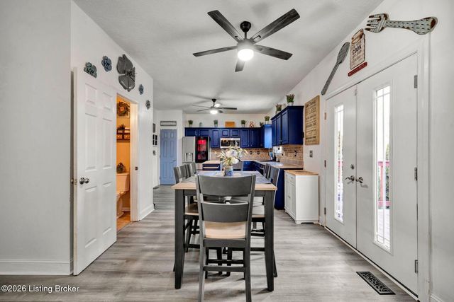 10612 Evanwood Dr, Louisville, KY 40228