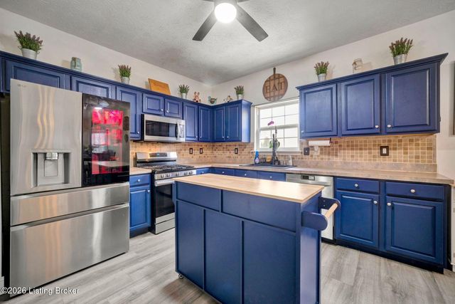 10612 Evanwood Dr, Louisville, KY 40228