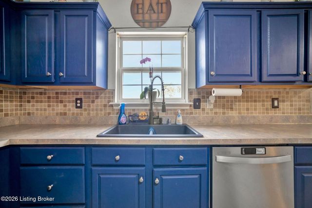 10612 Evanwood Dr, Louisville, KY 40228