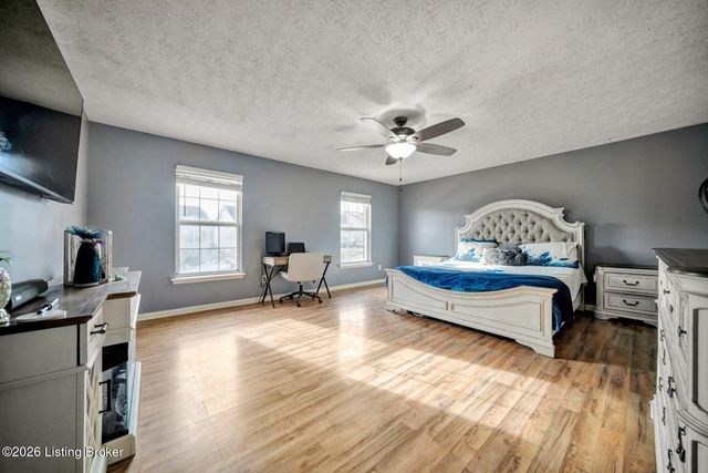 10612 Evanwood Dr, Louisville, KY 40228