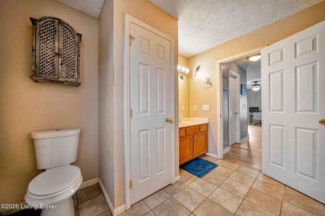 10612 Evanwood Dr, Louisville, KY 40228