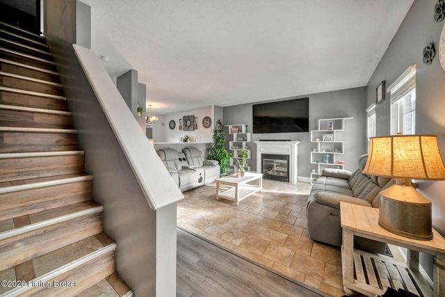 10612 Evanwood Dr, Louisville, KY 40228