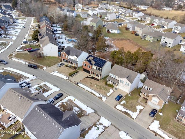 10612 Evanwood Dr, Louisville, KY 40228