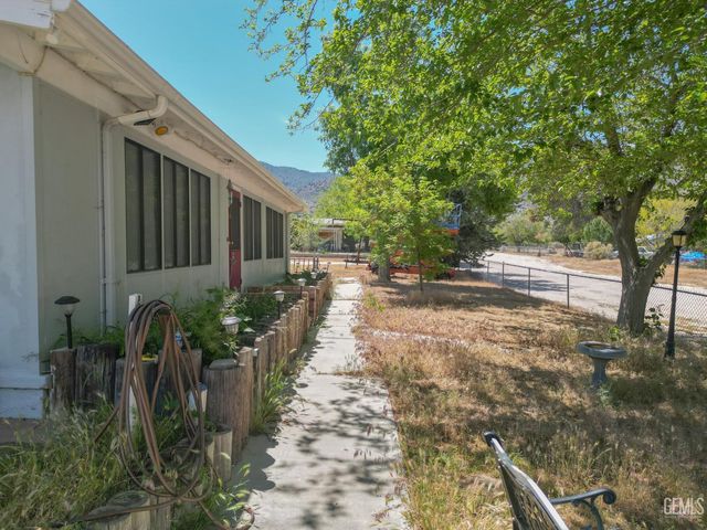 8212 Rocky Hill Road, Onyx, CA 93255