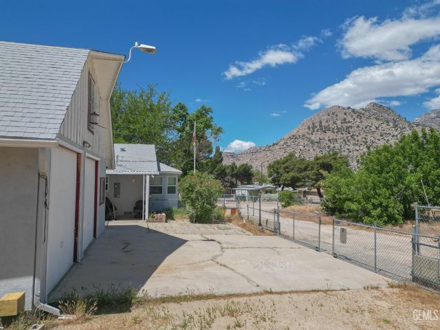 8212 Rocky Hill Road, Onyx, CA 93255