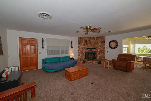 8212 Rocky Hill Road, Onyx, CA 93255