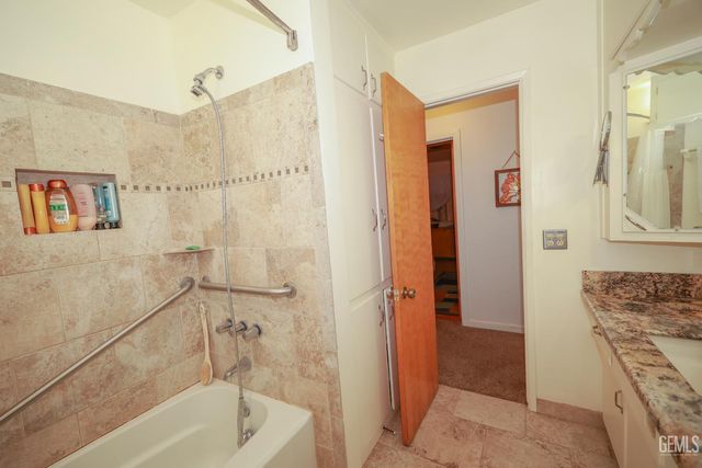 8212 Rocky Hill Road, Onyx, CA 93255