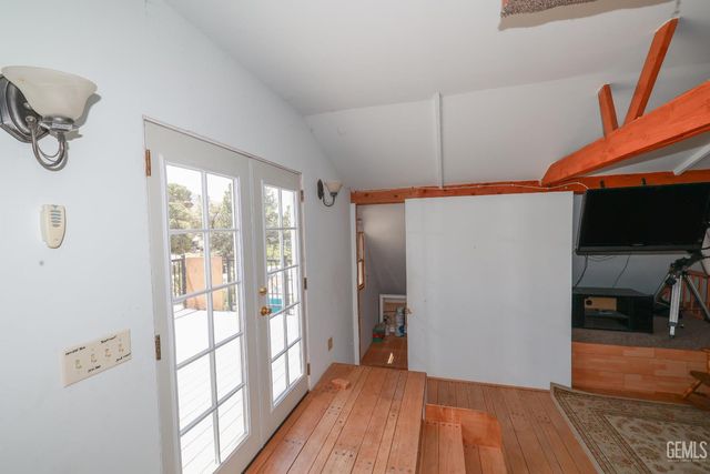 8212 Rocky Hill Road, Onyx, CA 93255