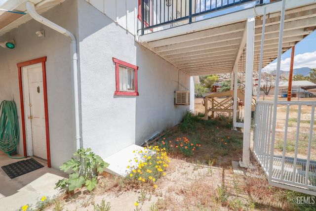 8212 Rocky Hill Road, Onyx, CA 93255