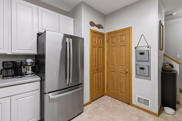1853 Pintail Avenue, Shakopee, MN 55379