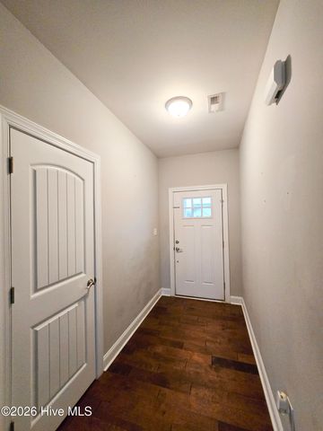 412 Moss Springs Drive, Swansboro, NC 28584