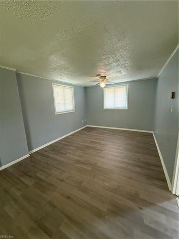 2001 Neville CIR, Hampton, VA 23663