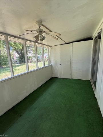 2001 Neville CIR, Hampton, VA 23663