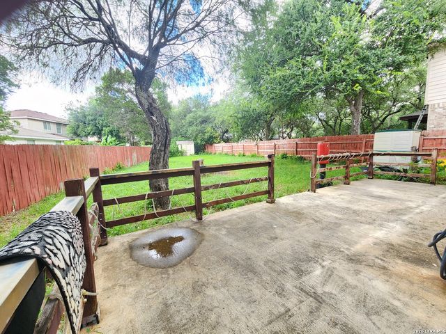 8743 Tioga, Helotes, TX 78023