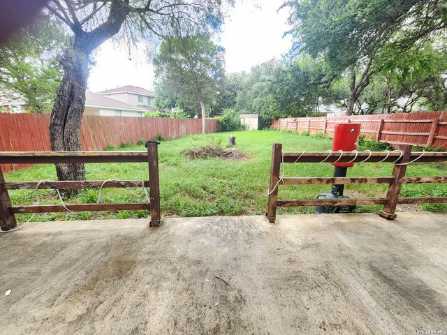 8743 Tioga, Helotes, TX 78023