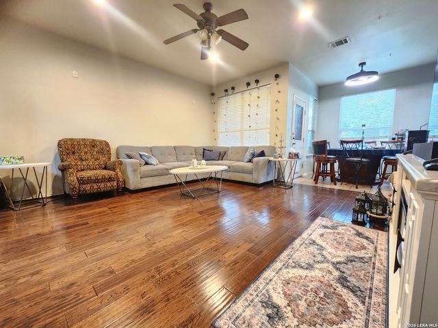 8743 Tioga, Helotes, TX 78023