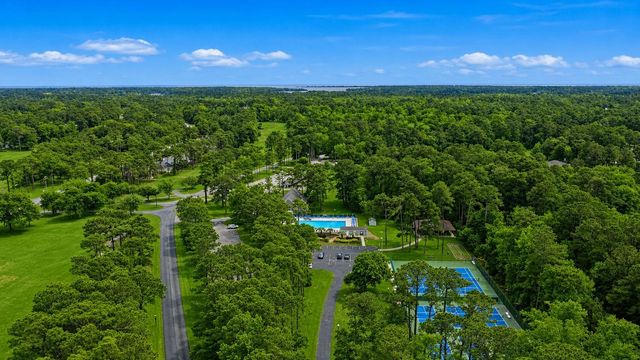 6 Court 1 Northwest Dr., Calabash, SC 28467