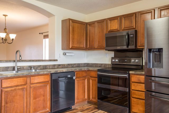 6520 Avenida Seville NW, Albuquerque, NM 87114