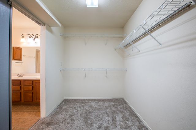 6520 Avenida Seville NW, Albuquerque, NM 87114