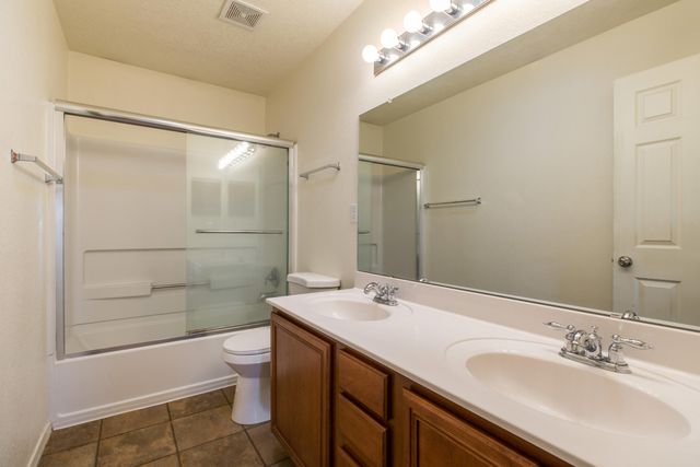 6520 Avenida Seville NW, Albuquerque, NM 87114