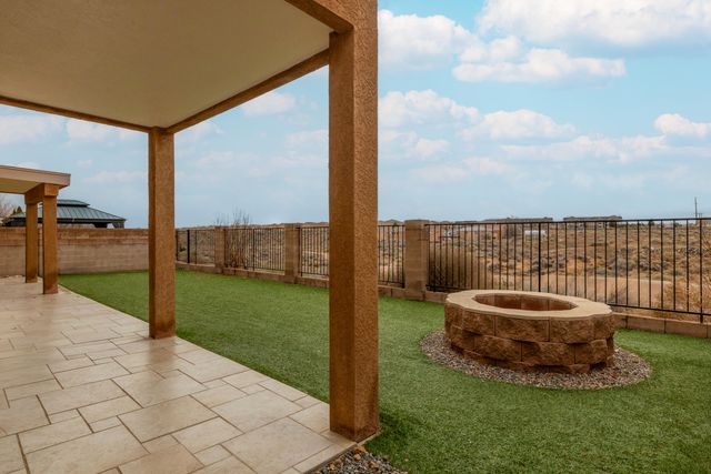 6520 Avenida Seville NW, Albuquerque, NM 87114