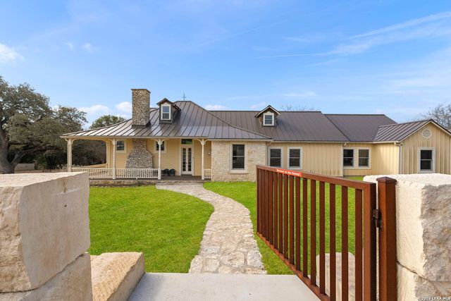 107 High Street, Comfort, TX 78013