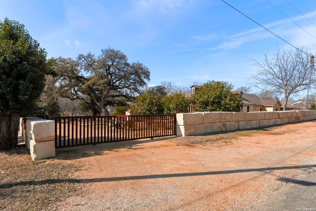 107 High Street, Comfort, TX 78013