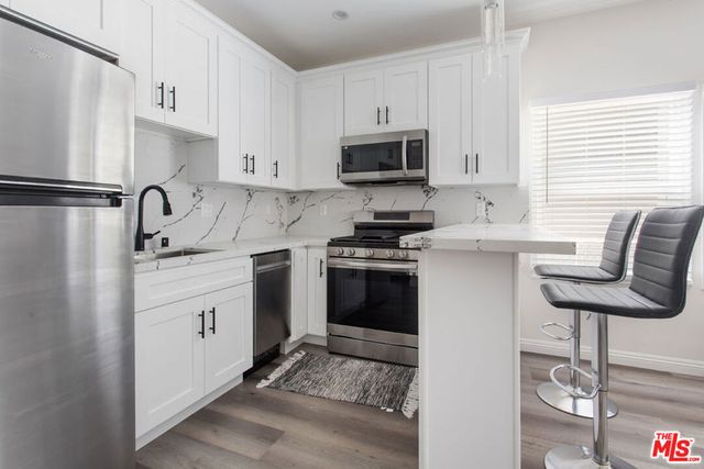 1460 W 22nd Street, Los Angeles, CA 90007