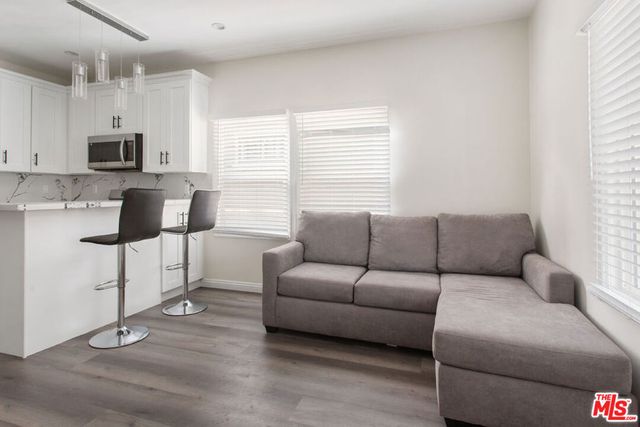 1460 W 22nd Street, Los Angeles, CA 90007