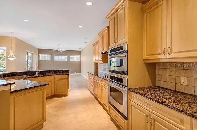 1704 AMBERWYND CIRCLE W, Palmetto, FL 34221