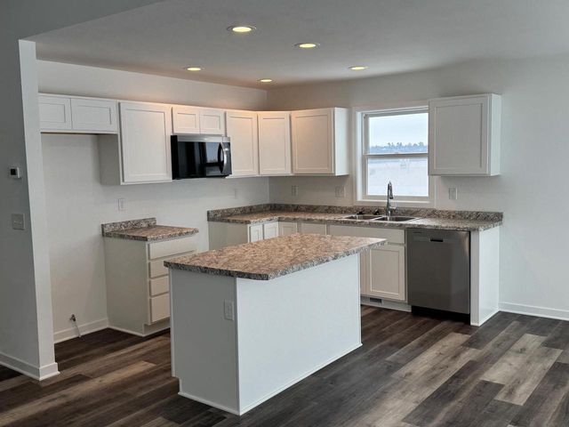 1125 Red Hawk Drive, Milton, WI 53563