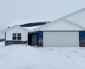 1125 Red Hawk Drive, Milton, WI 53563