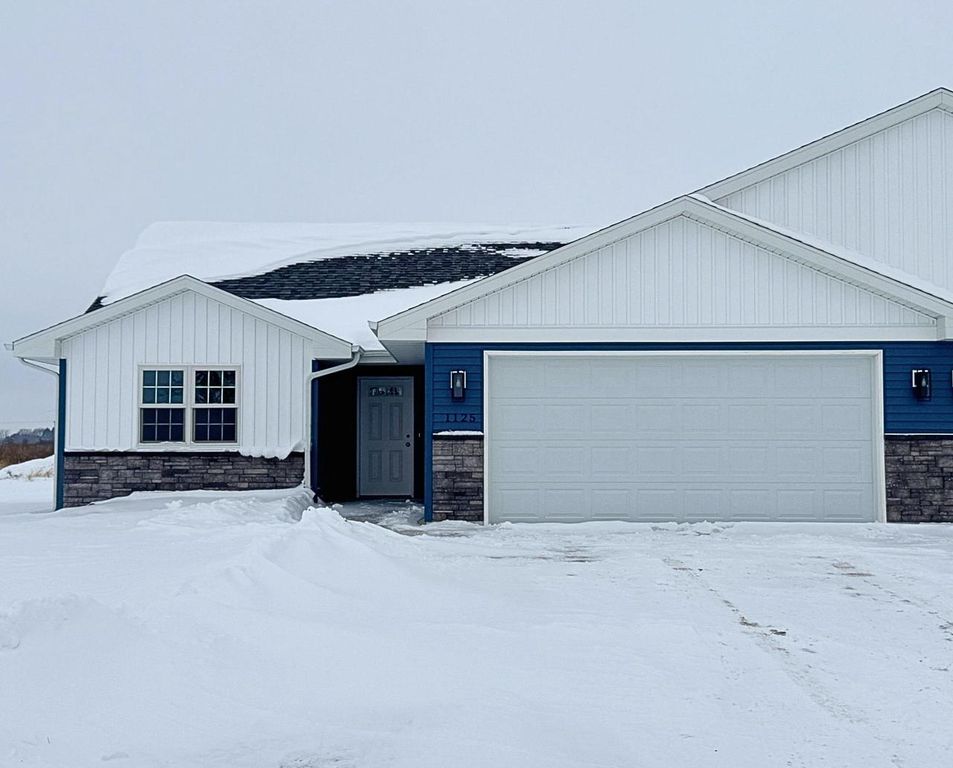 1125 Red Hawk Drive, Milton, WI 53563