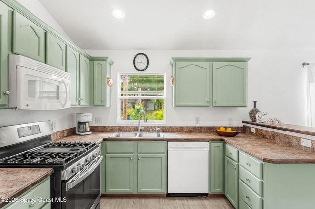 1197 Palo Alto Street SE, Palm Bay, FL 32909