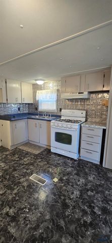 216 W BOX ELDER RD, Box Elder, SD 57719