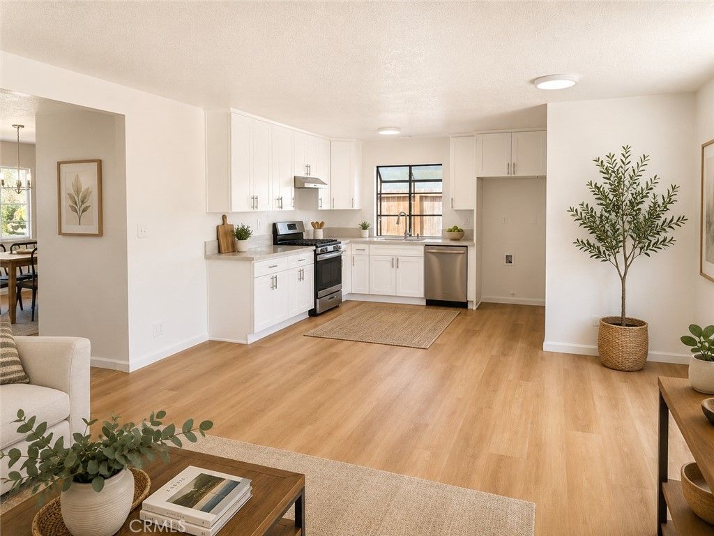 Image 6 of property listing at 6942 Verlene, Huntington Beach, CA 92647