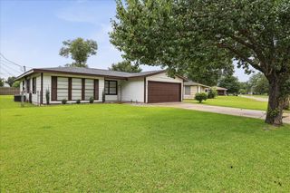 1701 Robin, Orange, TX 77632