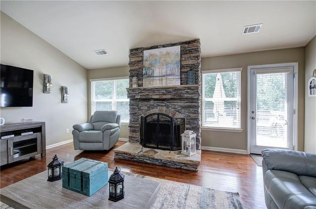 5541 Mulberry Preserve Drive, Flowery Branch, GA 30542
