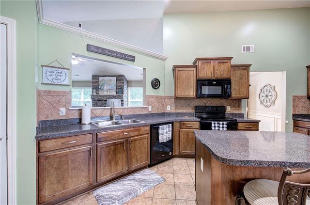 5541 Mulberry Preserve Drive, Flowery Branch, GA 30542