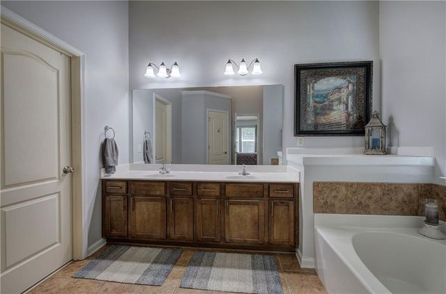 5541 Mulberry Preserve Drive, Flowery Branch, GA 30542
