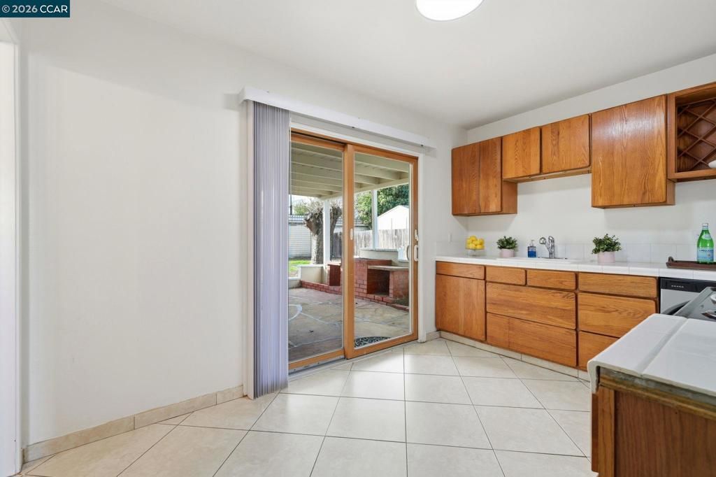 Image 17 of property listing at 2831 Richard Ave, Concord, CA 94520