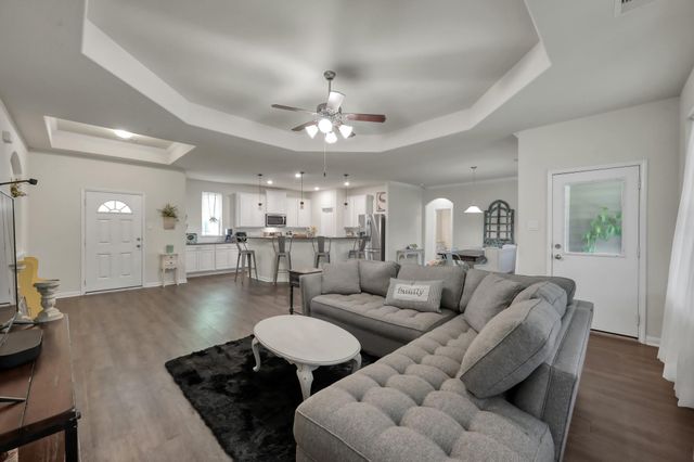 6264 Rolling Hills Road, Conroe, TX 77303