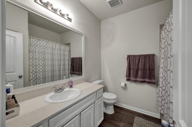 6264 Rolling Hills Road, Conroe, TX 77303